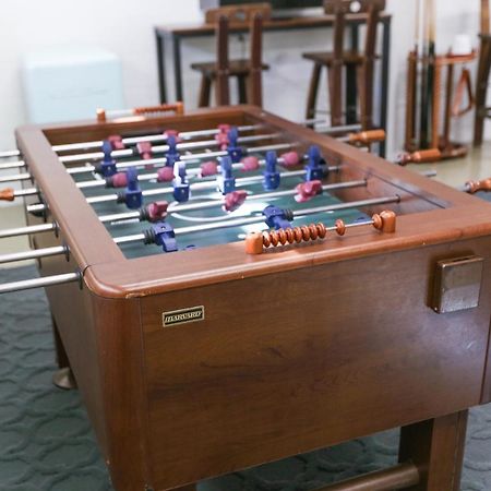 Pool & Hot Tub Home W Game Room! 1 Mile To Beach! แจ็กสันวิลล์บีช ภายนอก รูปภาพ