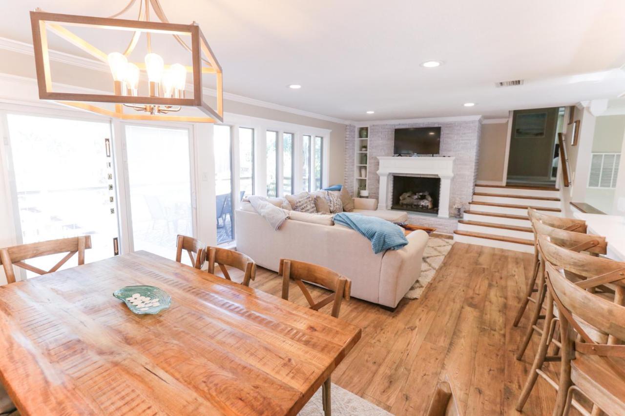 Pool & Hot Tub Home W Game Room! 1 Mile To Beach! แจ็กสันวิลล์บีช ภายนอก รูปภาพ
